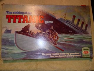 The Sinking Of The Titanic Game.  1976 Ideal Board Game.