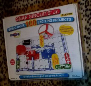 Snap Circuits Jr.  Build Over 100 Exciting Projects Kit Electronics Kids Learning