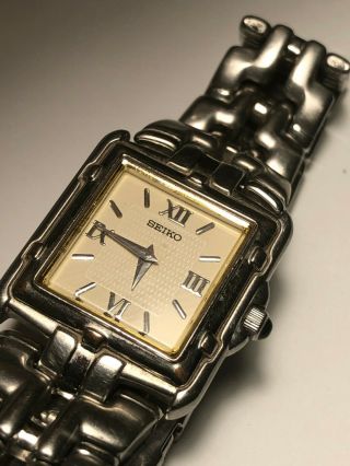 Pre - Owned Seiko Quartz Ladies Wristwatch 4n00 - 7049 Battery