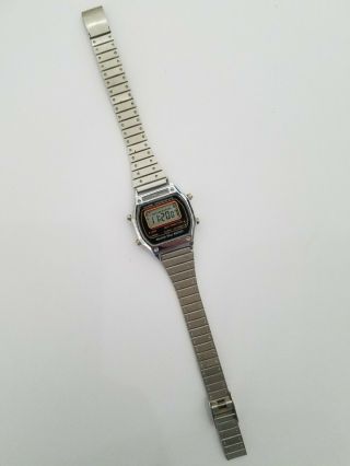 RARE Vintage 1980s Q&Q LCD DIGITAL CHRONOGRAPH ALARM Watch 2