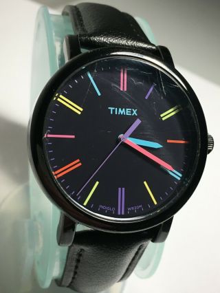 Timex Indiglo WR30M Unisex Watch With Black Leather Strap 2