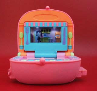 Pixel Chix Love 2 Shop Mall Interactive Pink Purse Toy Game Mattel 2005