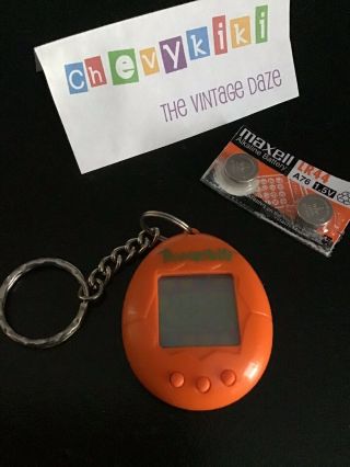 Vtg 1997 Bandai Tamagotchi Giga Virtual Pet Orange Keychain W/battery