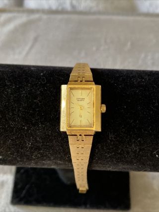 Vintage Ladies Citizens Quartz Gold Tone Watch 3220 - 516911 Running 249