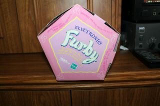 FURBY EASTER SPECIAL LIMITED EDITION VINTAGE TIGER ELECTRONICS EX 3