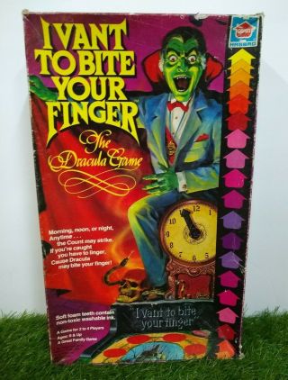 I Vant To Bite Your Finger Dracula Game Hasbro 1981 Nm -