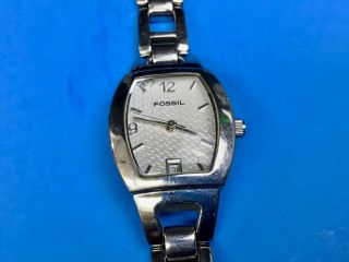 Ladies Fossil F2 Es9824 Silver Tone Band Watch 7 1/2 Inch Well