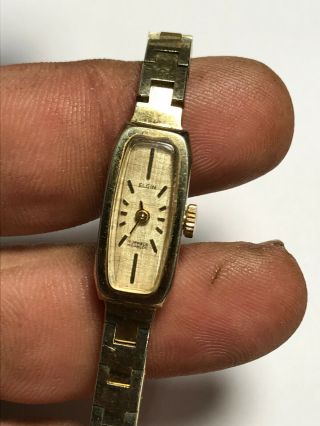 Vintage Ladies Gold Tone Elgin 17 Jewel Incabloc Analog Watch