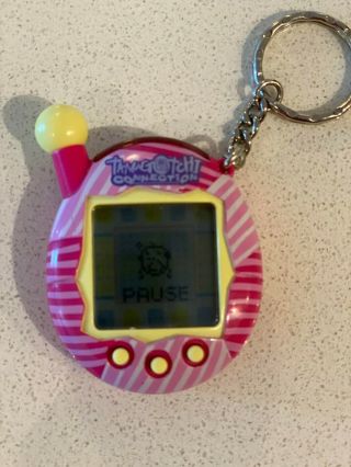 Tamagotchi Connection V4 Pink With Yellow -,  Battery