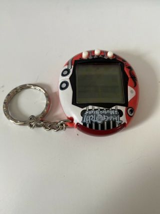 Tamagotchi Connection V6 - Music Star Red Guitar 2004 - with battery 3