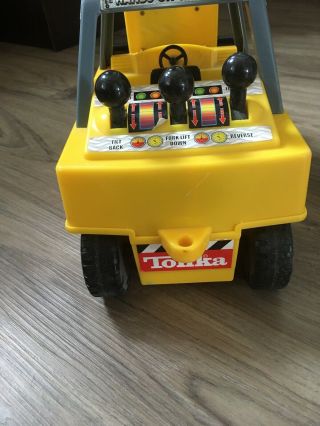 2000 Tonka Truck Fork Lift Battery Operated Hands on Control Toy 03343 3