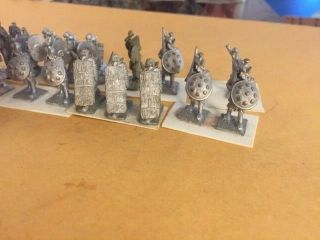 25mm Metal Hinchliffe Persians Spearmen Infantry with Assorted Shields 37 Count 2