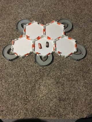Hex Bug Arena And 15 Piece Track Set With Two Nano Hex Bug Playset
