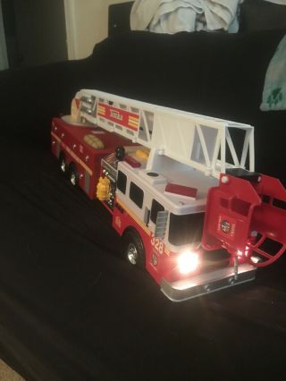 Tonka Fire Rescue 33” Truck With Lights And Sounds