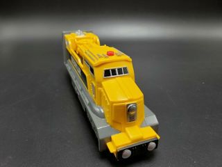 Toy State Caterpillar CAT diesel battery toy train engine locomotive 2