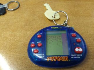 Tiger Electronic Handheld Puyolin Arcade Keychain Lcd Game Key Travel Toy Kids
