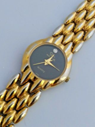 Oscar De La Renta Quartz Ladies Wrist Watch - Running - Battery