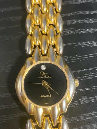 Stunning Oscar De La Renta Quartz Watch With A Dimond - Running - Battery