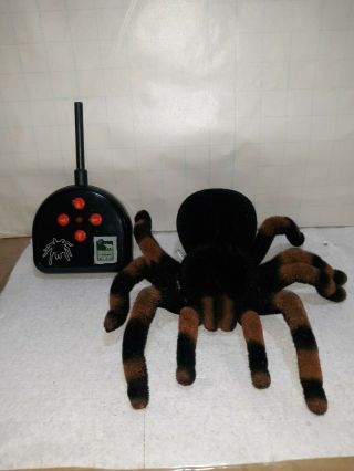 Remote Control Scary Creepy Soft Plush Spider Tarantula Animal Planet.