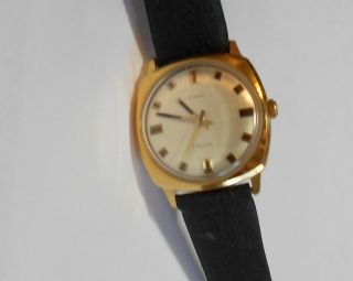 Vintage Timex Electric Watch Mens Stainless Steel Back Battery Look