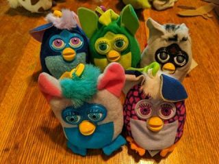 5 Furby Mcdonalds Plus Keychains 2000 Tiger Electronics 3 " Backpack Clip - Ons