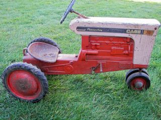 VINTAGE CASE PLEASURE KING 30 PEDAL TRACTOR C - 63 NEEDS RESTORE SEE PIC.  RARE 3
