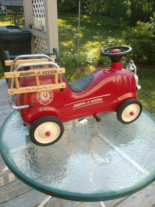 Vintage Radio Flyer Metal Red Ride - On Fire Engine No 9 Model 909 With Push Bar