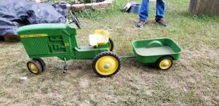 Vintage John Deere Pedal Tractor 20