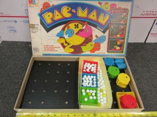 Vinatge 1982 Milton Bradley Pac - Man Video Game Board Game W/ Blue Ghosts Marbles