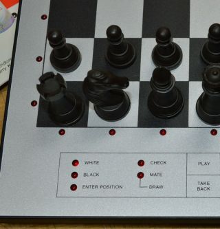 Radio Shack 1650 Fast Response Program Tandy Computerized Chess Board 60 - 2194 2
