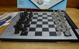 Radio Shack 1650 Fast Response Program Tandy Computerized Chess Board 60 - 2194 3