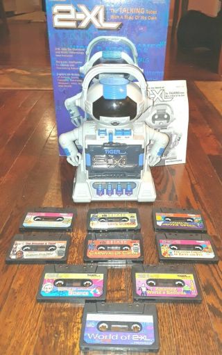Tiger Electronics 2 - Xl Talking Robot With 9 Cassettes Games Great -