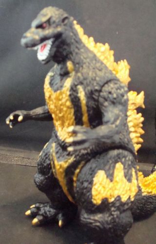 Bandai Melt Down / Gold Fin " Godzilla " 7 " Tall Vinyl Figure Shape