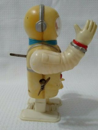 Vintage Plastic Space Man Astronaut mechanical walking and swings arms 3