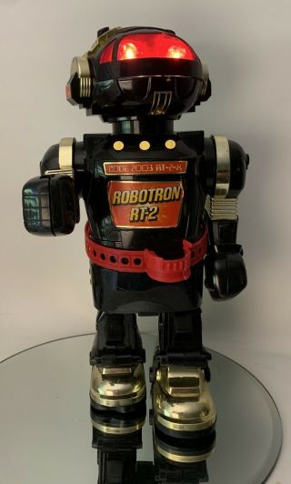 Robotron Rt - 2 The Walking Robot By Bright