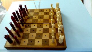 Vintage Travel Chess Set Early 20th Century Bone And Solid Wood Box