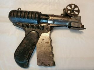 Vintage Pressed Steel Nu - Matic Paper Popper Space Ray Gun Pistol 12 - 15 - 36 Pat.