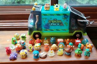 Moose Toys The Trash Pack Garbage Truck Vehicle & Trashies Figures