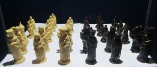 Vtg Anri E.  S.  Lowe 32 Piece King Arthur Renaissance Chess Set - No Board