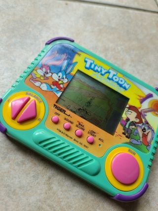 Vintage 1990 Tiny Toon Adventures Handheld Electronic Lcd Game Tiger Electronics