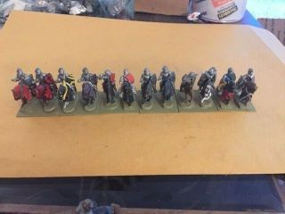 25mm Metal Medieval Mounted Knights 12 Count