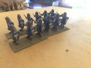 25mm Metal Medieval Men at Arms with Swords 12 Count 3