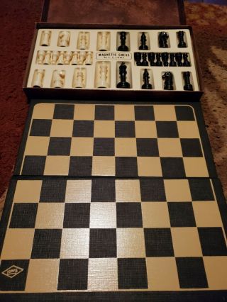 Vintage E.  S.  Lowe Magnetic Staunton Chess Set Weighted No.  815