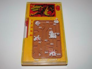 Pocketeer Vintage Tomy Pocket Game Dragon Trap Handheld Wind Up Magnetic Maze