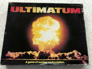 Ultimatum: A Game Of Nuclear Confrontation By Yaquinto - Vintage 1979