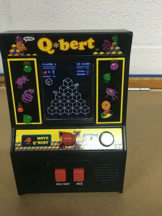 2016 Basic Fun Q Bert Qbert Mini Arcade Classic Video Game 09549