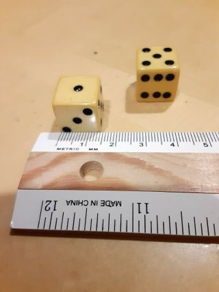 Two Old Butterscotch Bakelite Dice Black Pips Square 15mm Backgammon Bunco Game