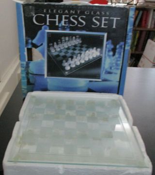 Elegant Glass Chess Set 10 " X10 " Beveled Board 32 Glass Chessmen Exc