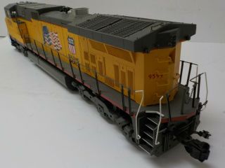 Aristo - Craft ART - 23010 Union Pacific 9599 Dash - 9 UP “Flags and Wings 
