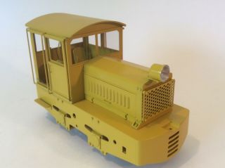 1:20.  3 " Industrial Switcher " By Accucraft,